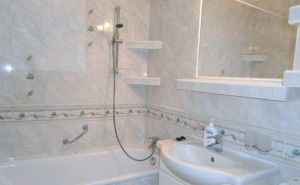 Prenájom 3 izb. MÁNESOVO NÁM. zač. Petržalky) za 550 EUR/mes