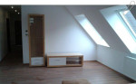 ID: 1141 Prenájom: nový 3 – izbový podkrovný byt – centrum. – fotka 4